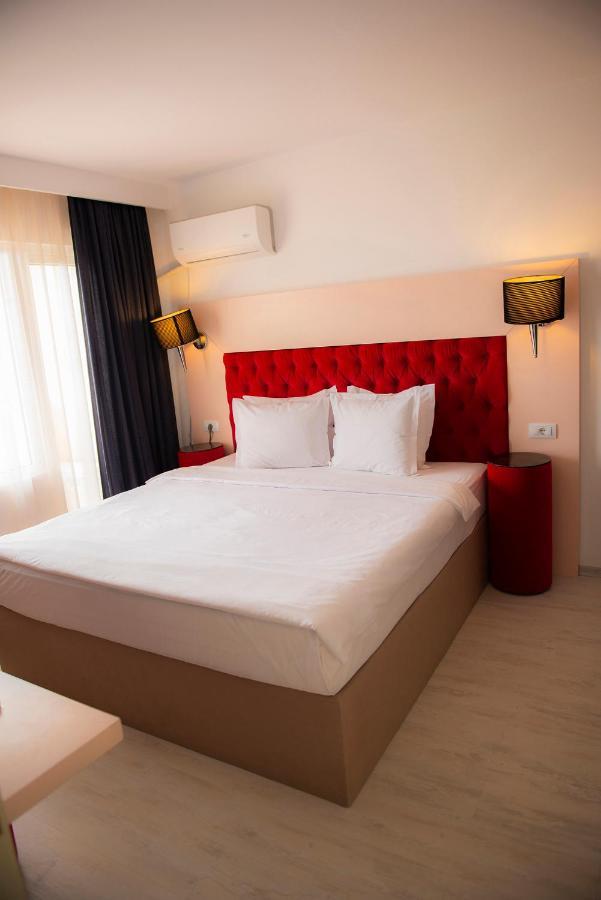 Majestic Hotel 3*