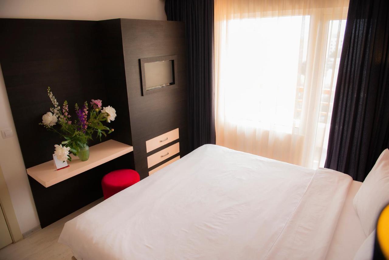 Majestic Hotel 3*